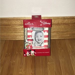 NIB Hallmark 2017 Minnie Mouse My First Christmas Ornament